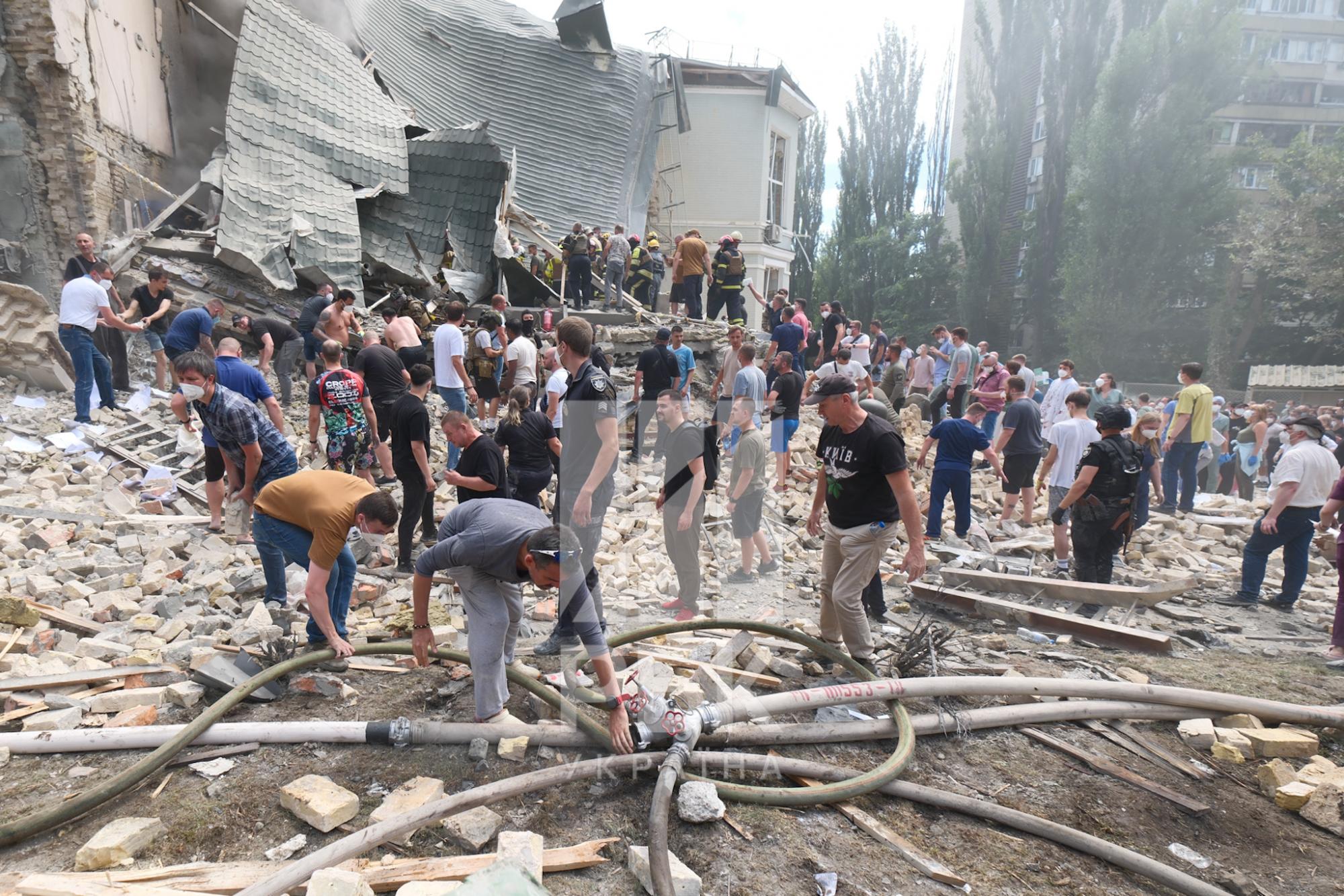 &quot;Пострадали почти все корпуса&quot;. Что известно о последствиях удара по &quot;Охматдету&quot; в Киеве
